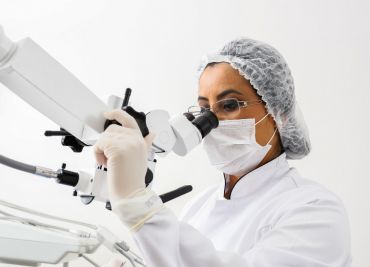 O uso do microscópio clínico na odontologia